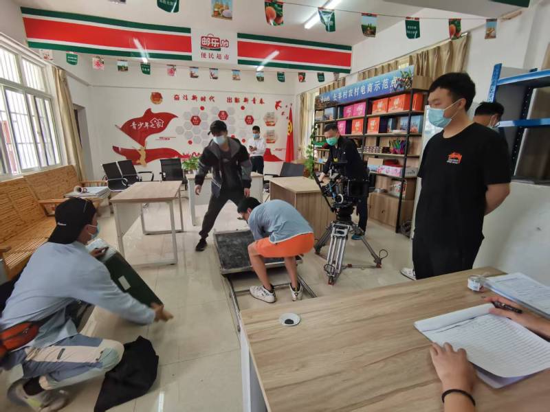 追星女孩心理学分析报告：定陶县广告片拍摄公司揭秘饭圈应援式传播逻辑